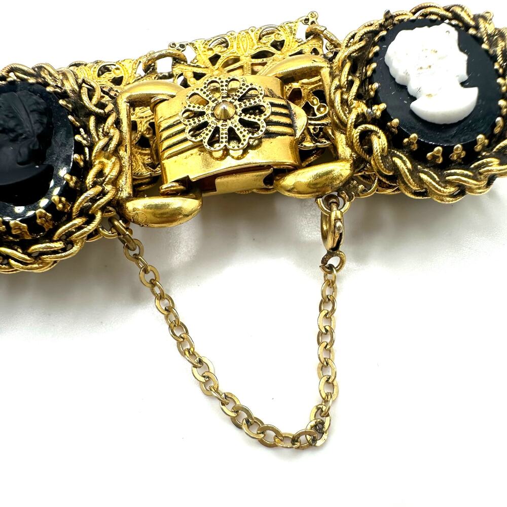 Vintage Victorian Revival gold tone 7 intaglio cameos portraits panel bracelet - Picture 9 of 9